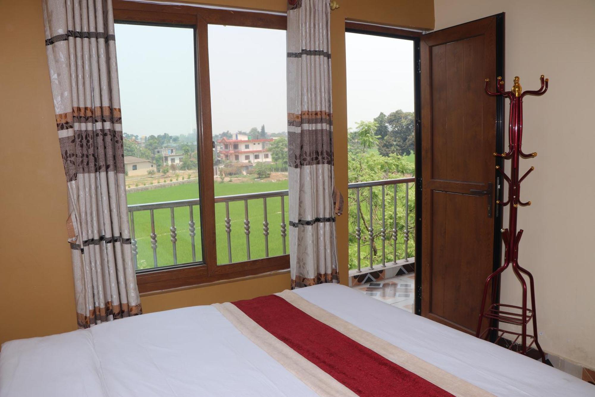 Hotel Flycatcher Sauraha Exterior foto