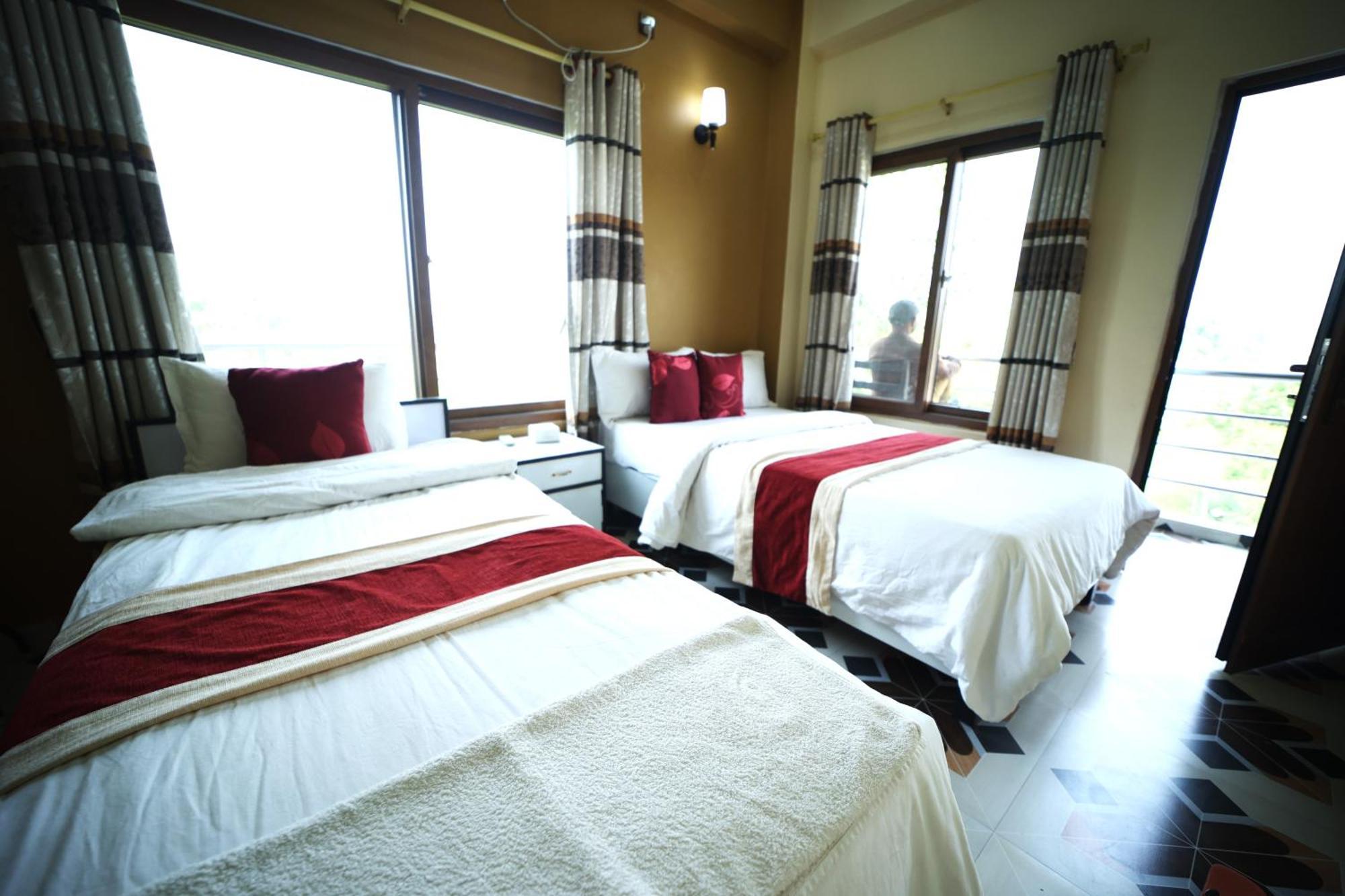 Hotel Flycatcher Sauraha Exterior foto