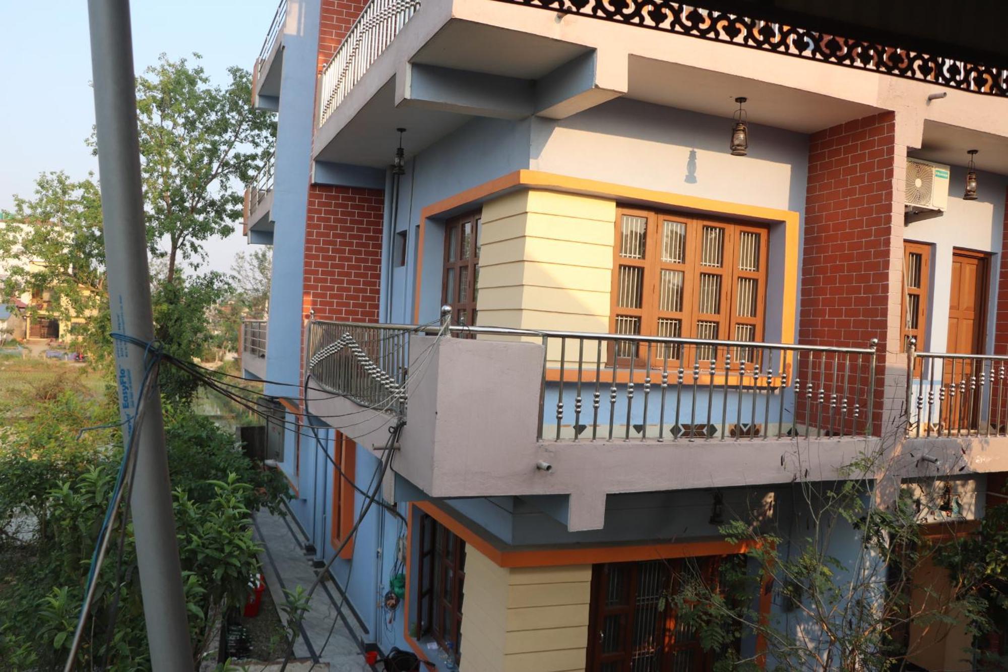 Hotel Flycatcher Sauraha Exterior foto